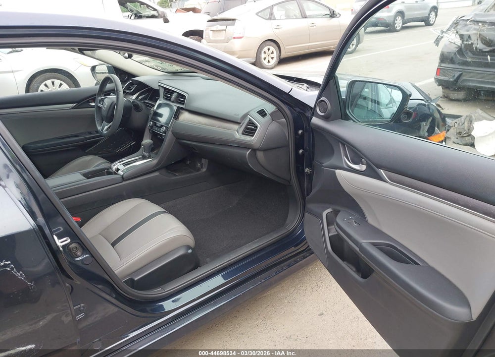 2018 HONDA CIVIC EX-L VIN: 19XFC1F81JE201371