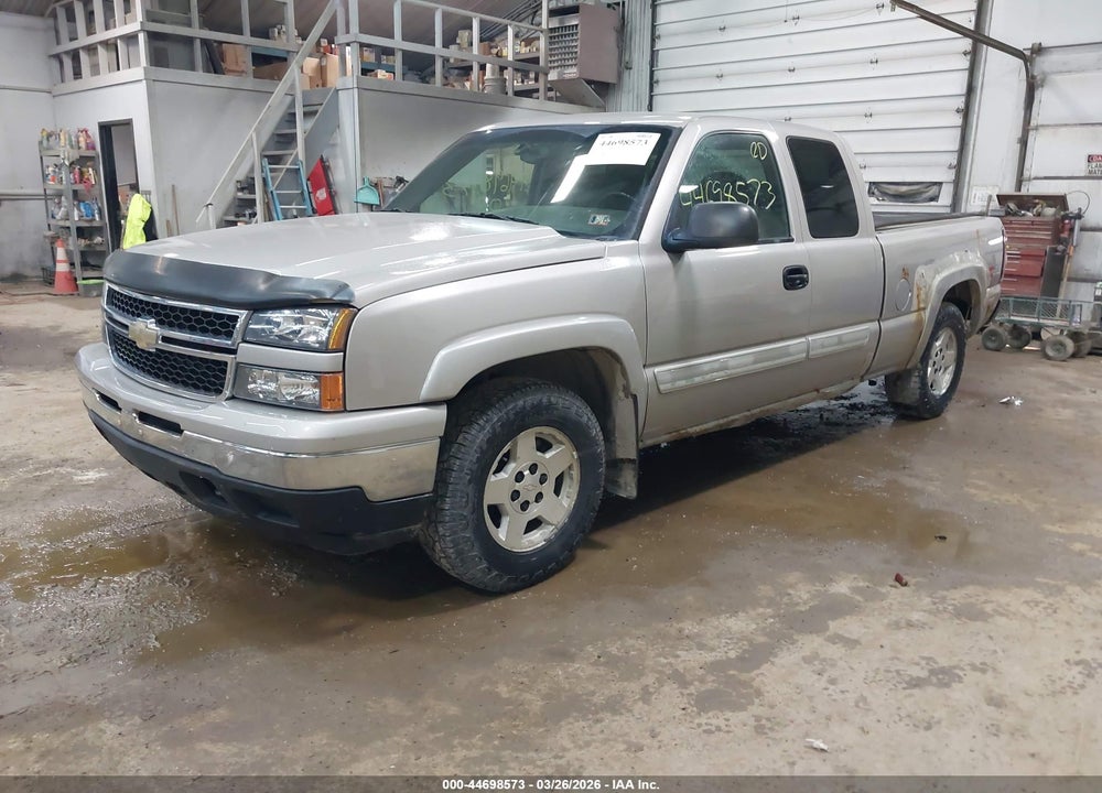 2007 CHEVROLET SILVERADO 1500 CLASSIC LT1 VIN: 1GCEK19B67Z143521
