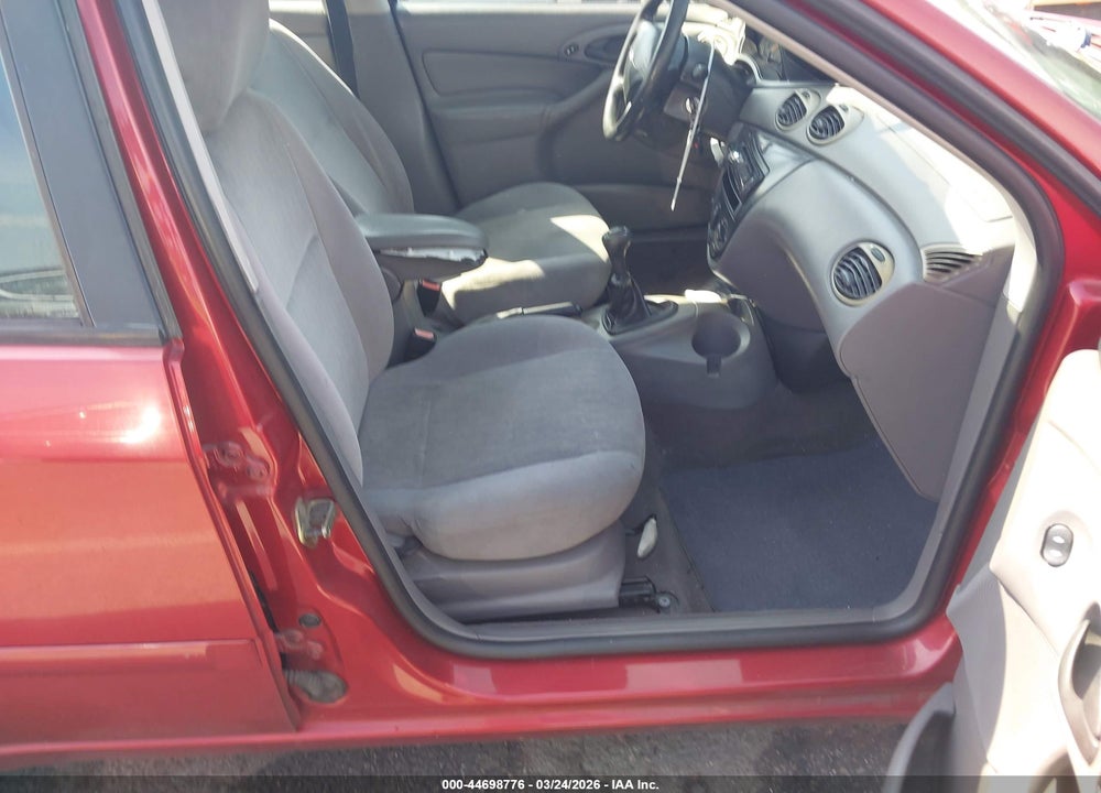 2001 FORD FOCUS SE VIN: 1FAFP34P61W209004