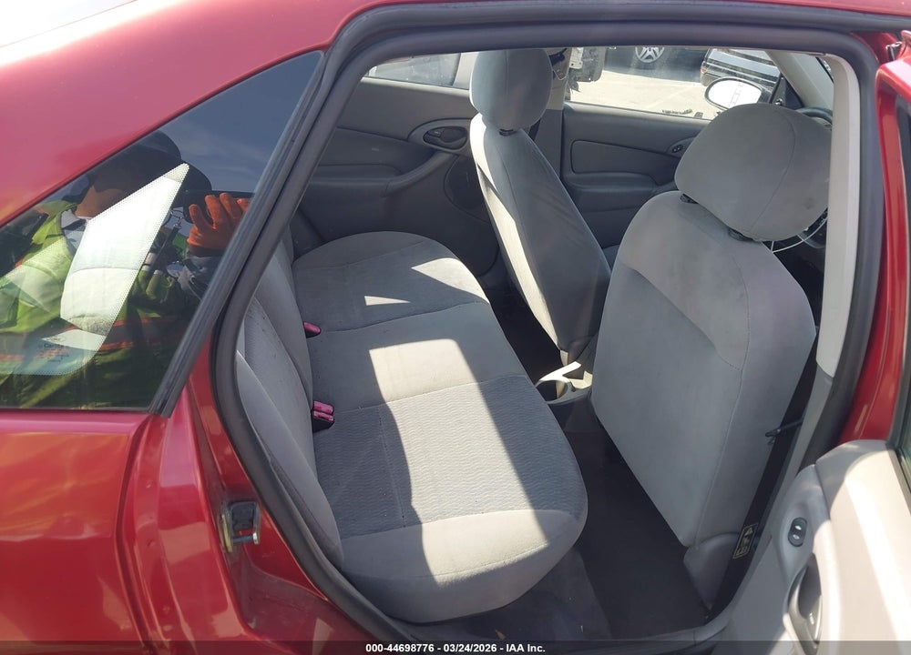 2001 FORD FOCUS SE VIN: 1FAFP34P61W209004