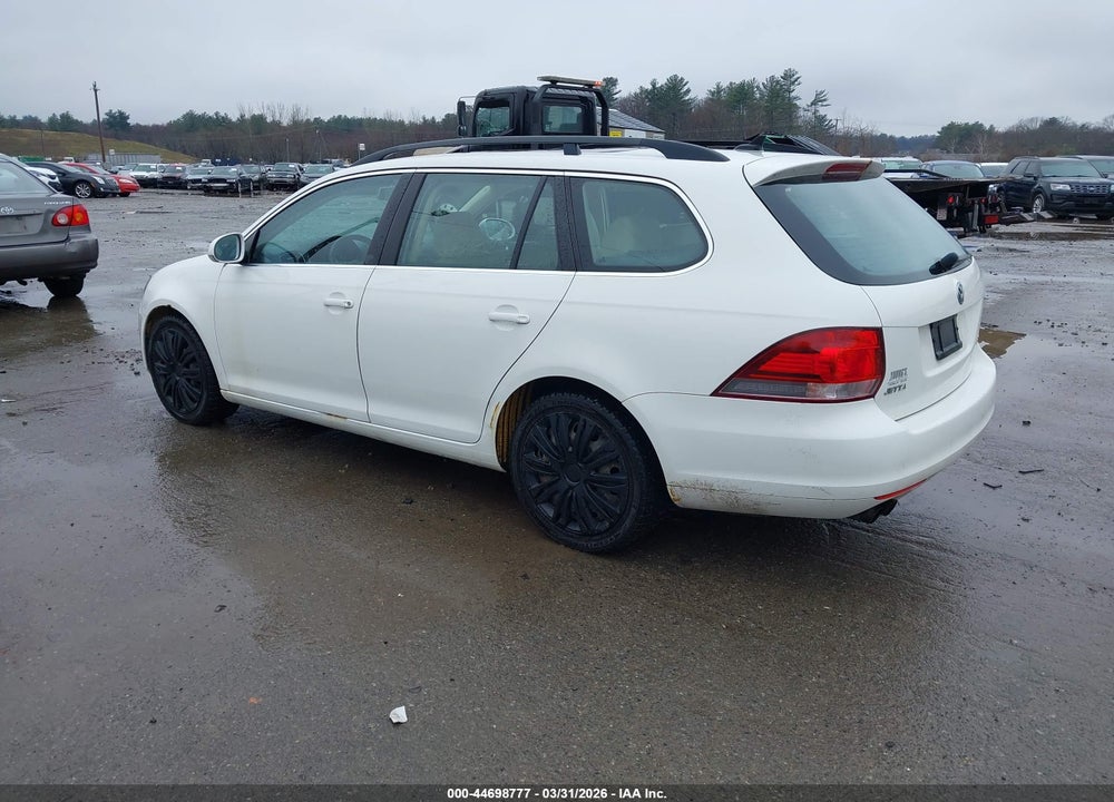2012 VOLKSWAGEN JETTA SPORTWAGEN 2.5L SE VIN: 3VWPP7AJ8CM712572