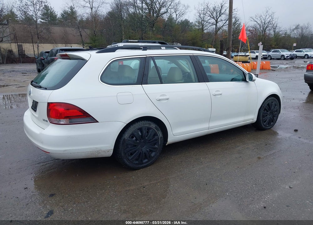 2012 VOLKSWAGEN JETTA SPORTWAGEN 2.5L SE VIN: 3VWPP7AJ8CM712572