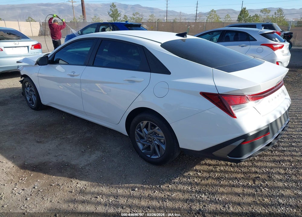 2024 HYUNDAI ELANTRA SEL VIN: KMHLM4DG3RU730650