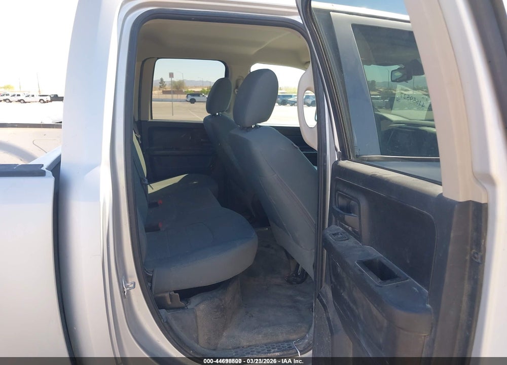 2016 RAM 1500 TRADESMAN VIN: 1C6RR6FM0GS382191