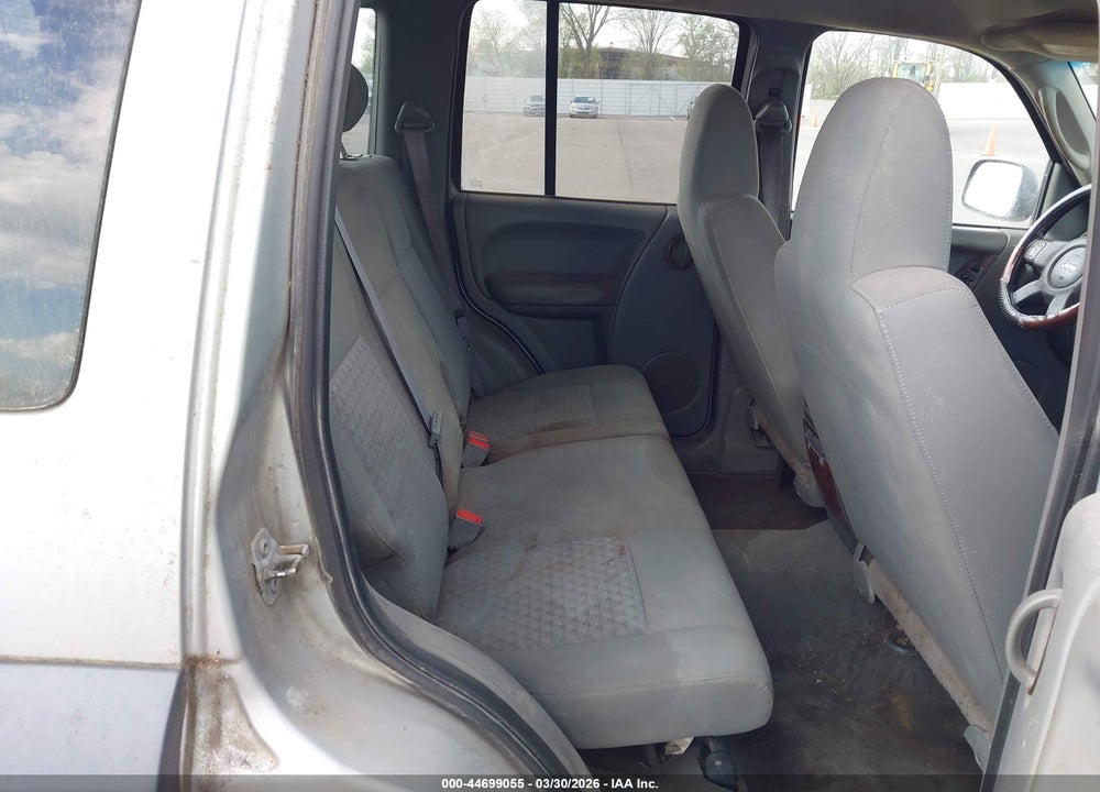 2005 JEEP LIBERTY SPORT VIN: 1J4GL48K55W528733