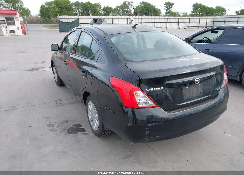 2014 NISSAN VERSA 1.6 S VIN: 3N1CN7AP9EL831092
