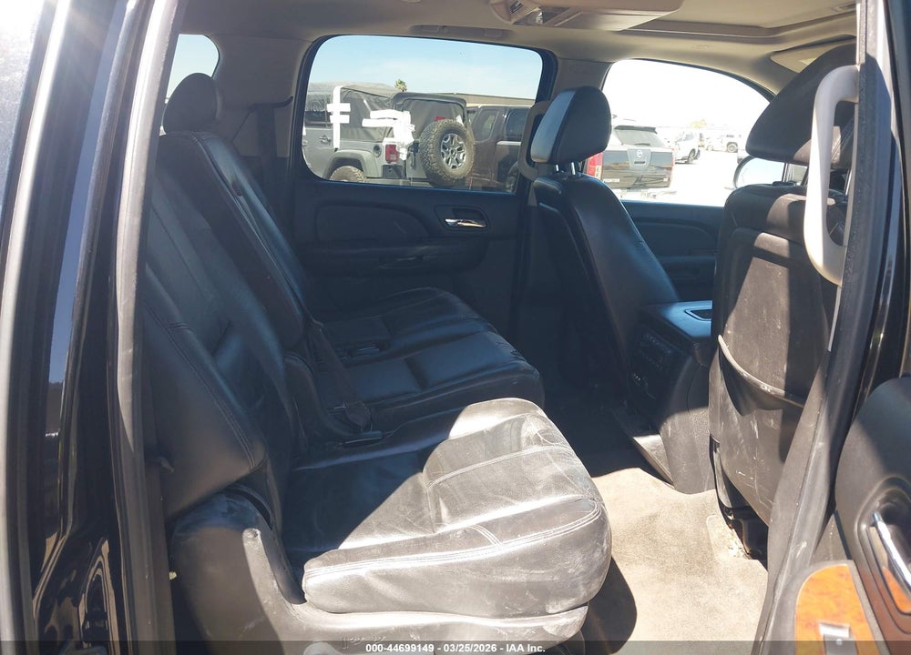 2008 CHEVROLET SUBURBAN 1500 LTZ VIN: 3GNFC16068G165810