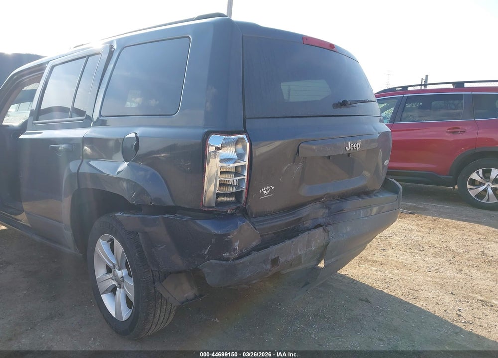2014 JEEP PATRIOT LATITUDE VIN: 1C4NJPFB7ED905680
