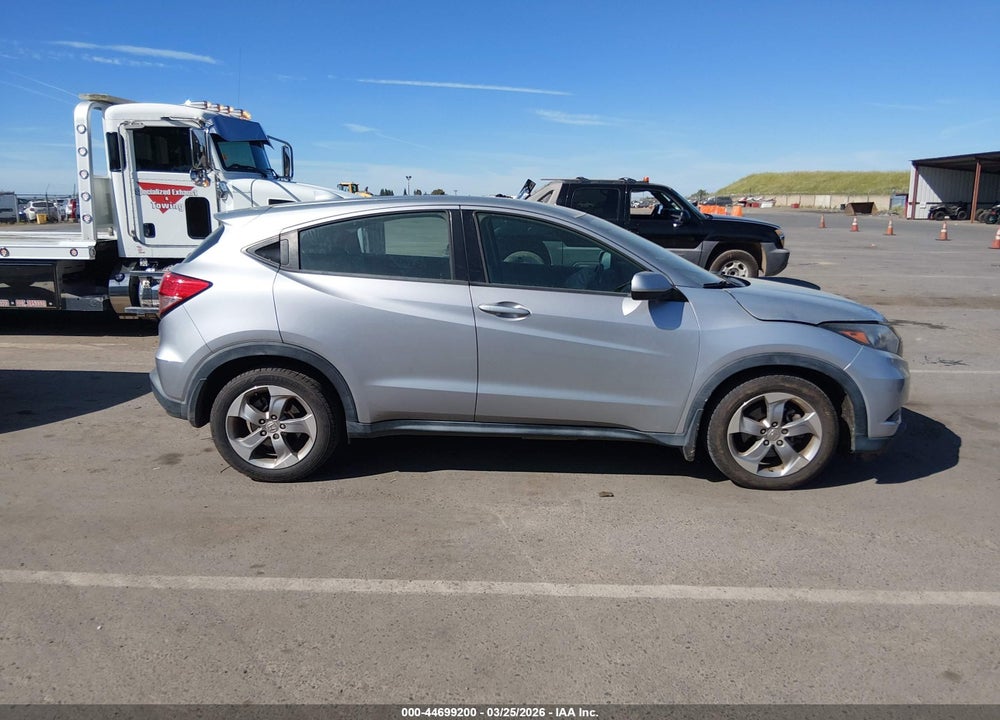 2017 HONDA HR-V LX VIN: 3CZRU5H3XHG704215