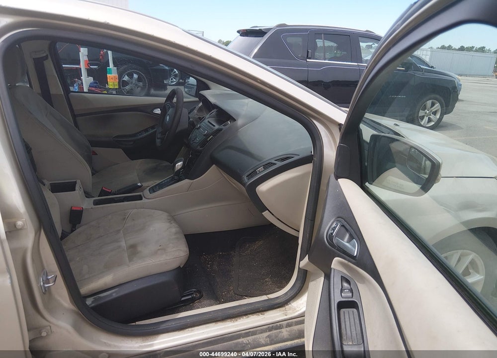 2017 FORD FOCUS SE VIN: 1FADP3F25HL274706