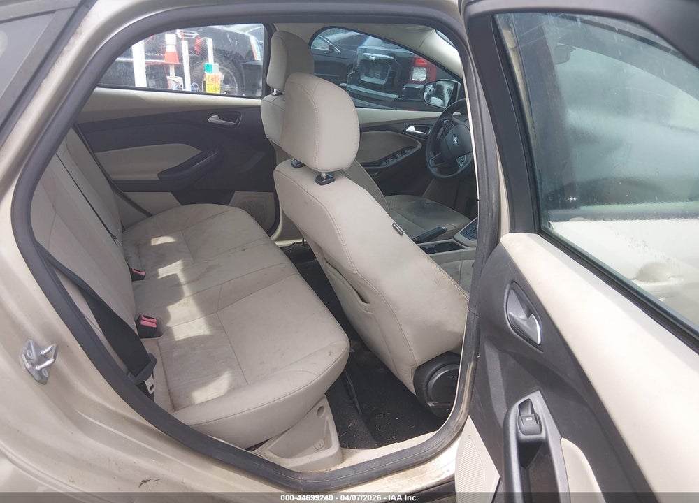 2017 FORD FOCUS SE VIN: 1FADP3F25HL274706