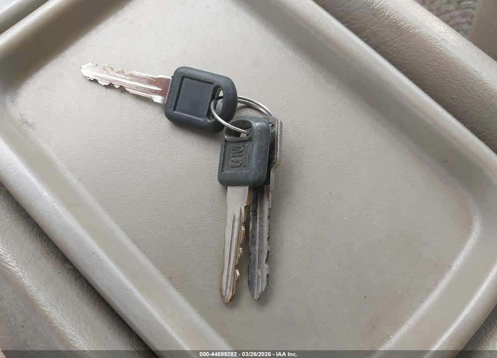 1999 CHEVROLET SUBURBAN 1500 VIN: 3GNEC16R4XG139487