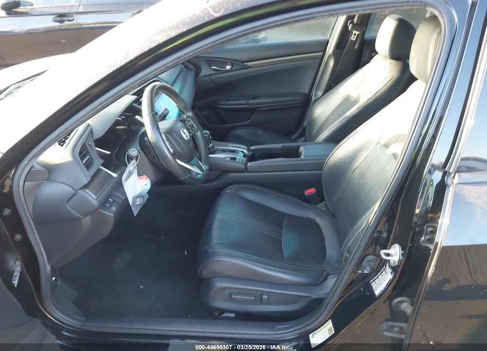 2017 HONDA CIVIC HATCHBACK VIN: SHHFK7H93HU416331