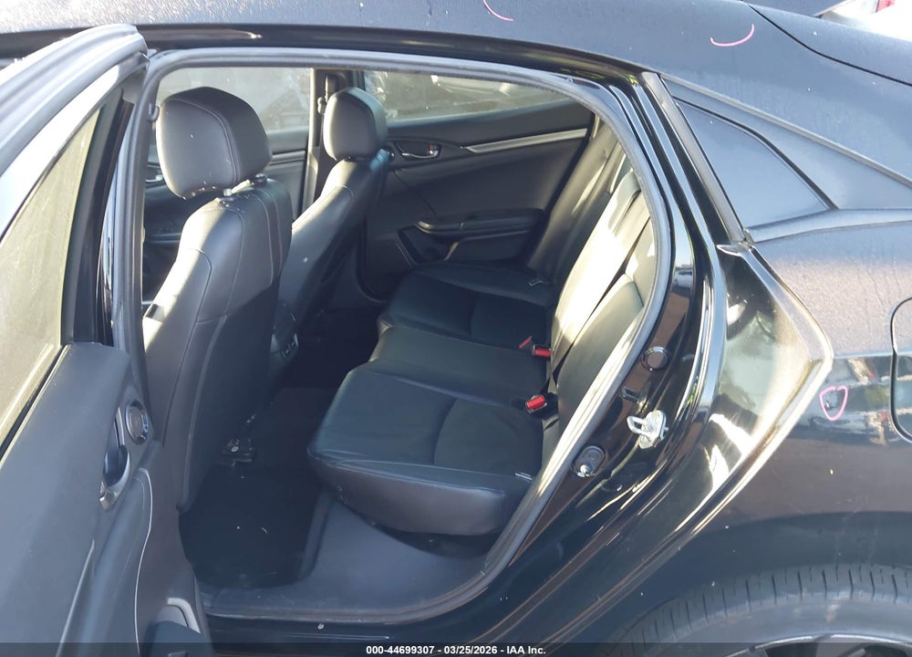 2017 HONDA CIVIC HATCHBACK VIN: SHHFK7H93HU416331