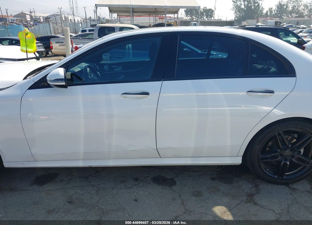 2019 MERCEDES-BENZ E 300 VIN: WDDZF4JB7KA681404
