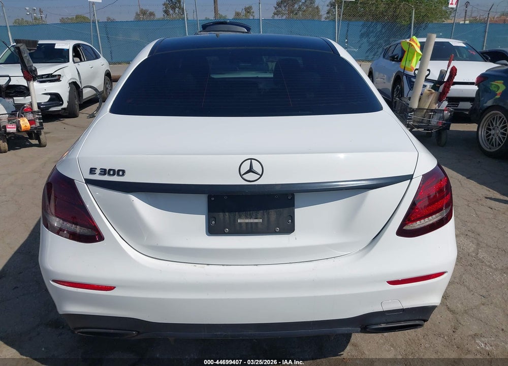 2019 MERCEDES-BENZ E 300 VIN: WDDZF4JB7KA681404