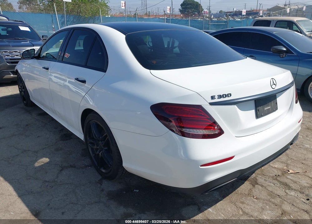 2019 MERCEDES-BENZ E 300 VIN: WDDZF4JB7KA681404