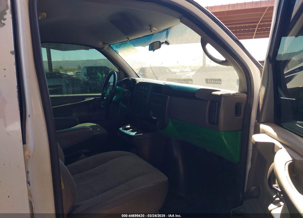 2005 CHEVROLET EXPRESS VIN: 1GCFG15X551194639