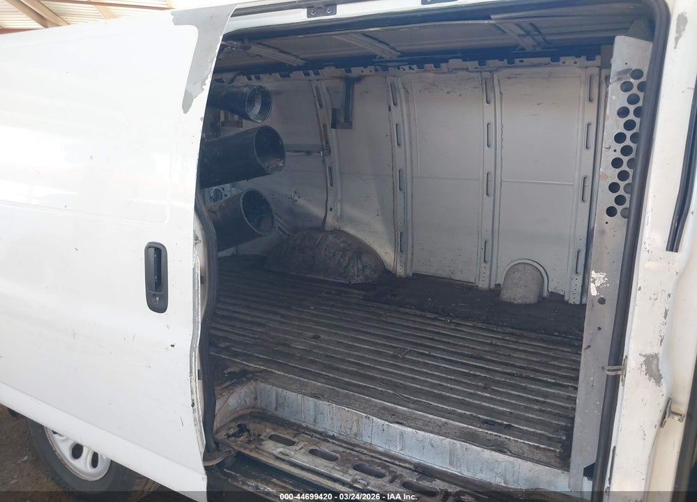 2005 CHEVROLET EXPRESS VIN: 1GCFG15X551194639