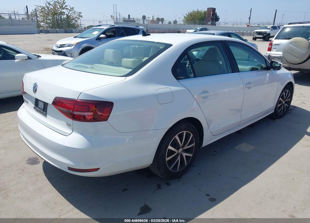 2017 VOLKSWAGEN JETTA 1.4T SE VIN: 3VWDB7AJ1HM257086