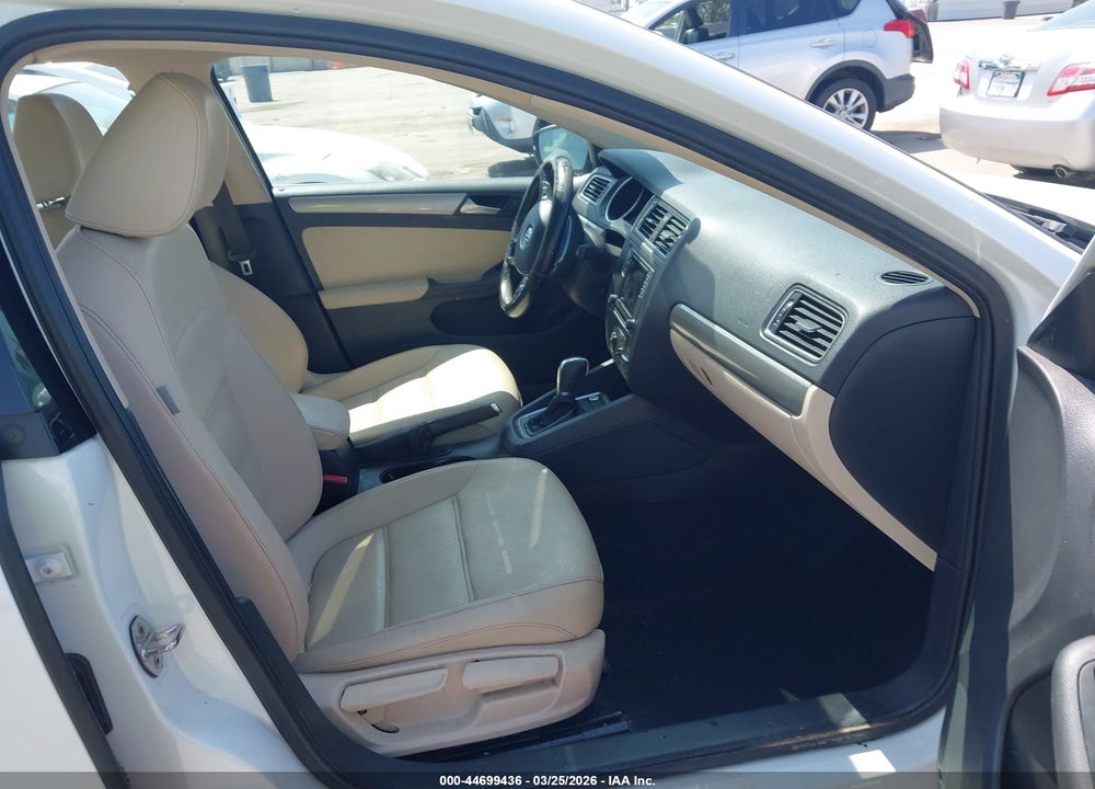 2017 VOLKSWAGEN JETTA 1.4T SE VIN: 3VWDB7AJ1HM257086