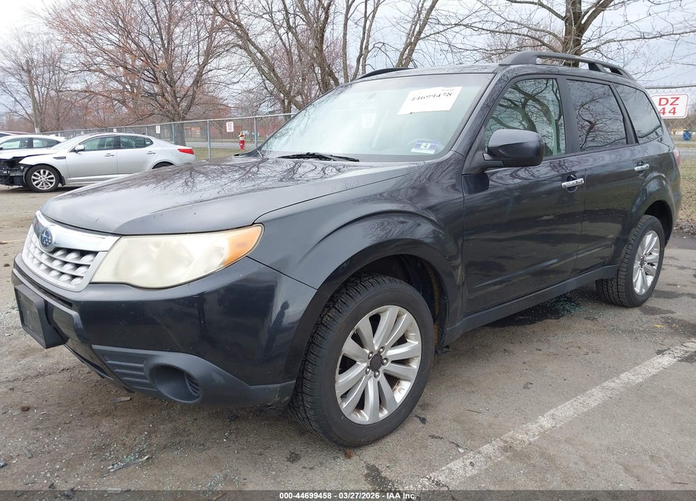 2011 SUBARU FORESTER 2.5X PREMIUM VIN: JF2SHADC0BH744621