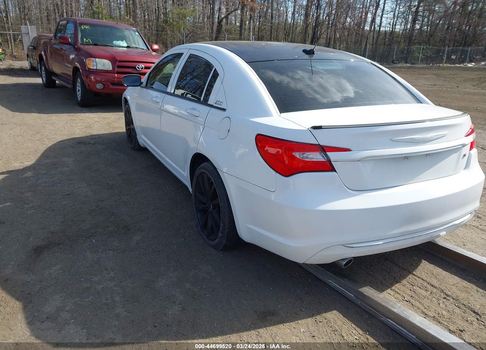 2013 CHRYSLER 200 TOURING VIN: 1C3CCBBG7DN747506