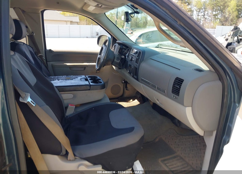 2010 GMC SIERRA 1500 SLE VIN: 1GTSCVE06AZ169104