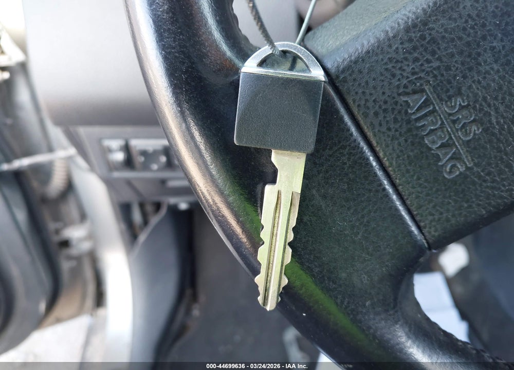 2008 NISSAN VERSA 1.8SL VIN: 3N1BC13E38L367439