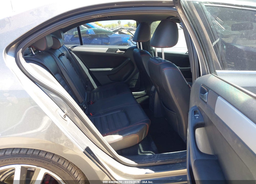 2014 VOLKSWAGEN JETTA GLI AUTOBAHN VIN: 3VW4T7AJ5EM366966