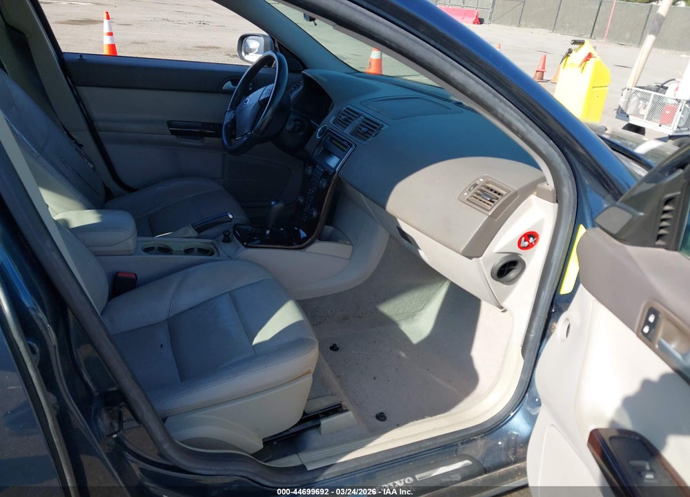 2007 VOLVO S40 2.4I VIN: YV1MS390072252100