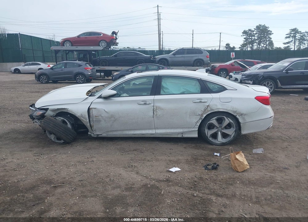 2018 HONDA ACCORD TOURING 2.0T VIN: 1HGCV2F99JA049565