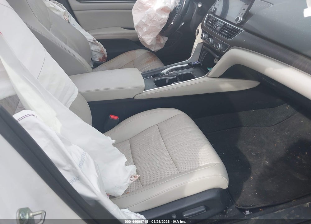 2018 HONDA ACCORD TOURING 2.0T VIN: 1HGCV2F99JA049565