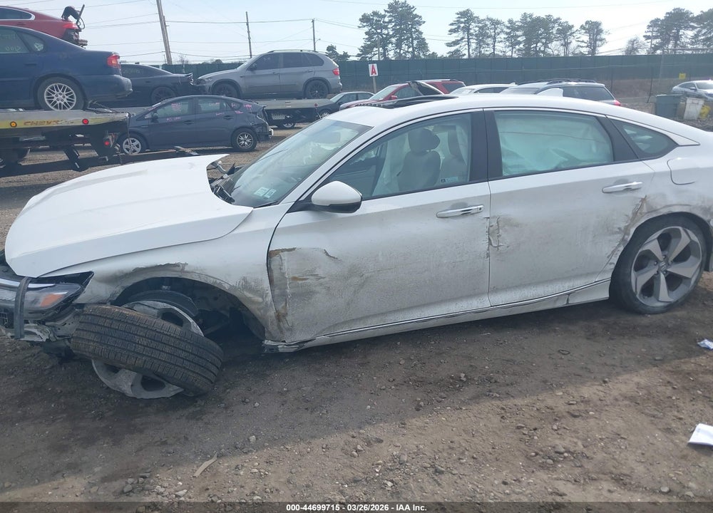 2018 HONDA ACCORD TOURING 2.0T VIN: 1HGCV2F99JA049565