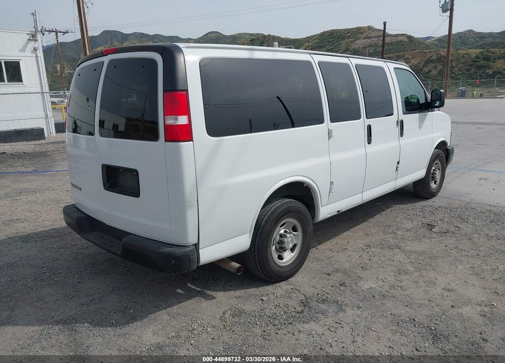 2020 CHEVROLET EXPRESS PASSENGER RWD 2500 REGULAR WHEELBASE LS VIN: 1GAWGEFG6L1235386