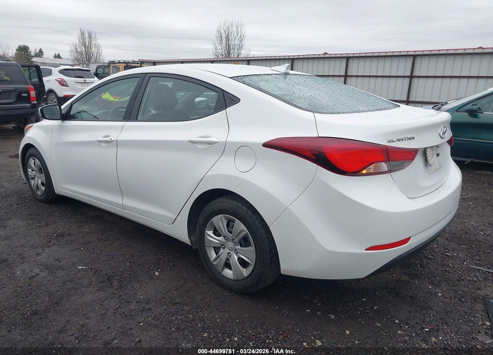 2016 HYUNDAI ELANTRA SE VIN: 5NPDH4AE9GH702858