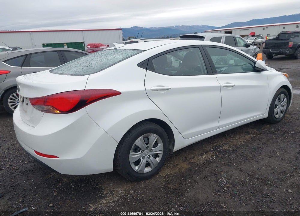 2016 HYUNDAI ELANTRA SE VIN: 5NPDH4AE9GH702858