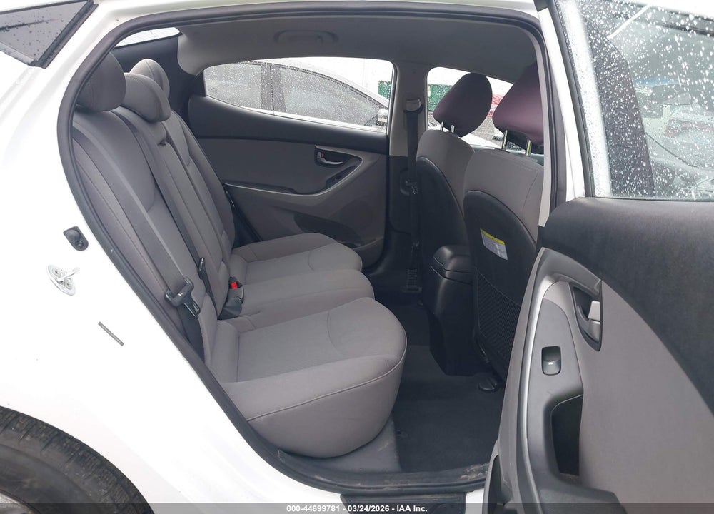 2016 HYUNDAI ELANTRA SE VIN: 5NPDH4AE9GH702858