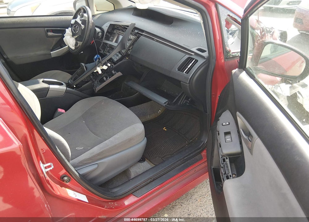 2013 TOYOTA PRIUS TWO VIN: JTDKN3DU8D1648016