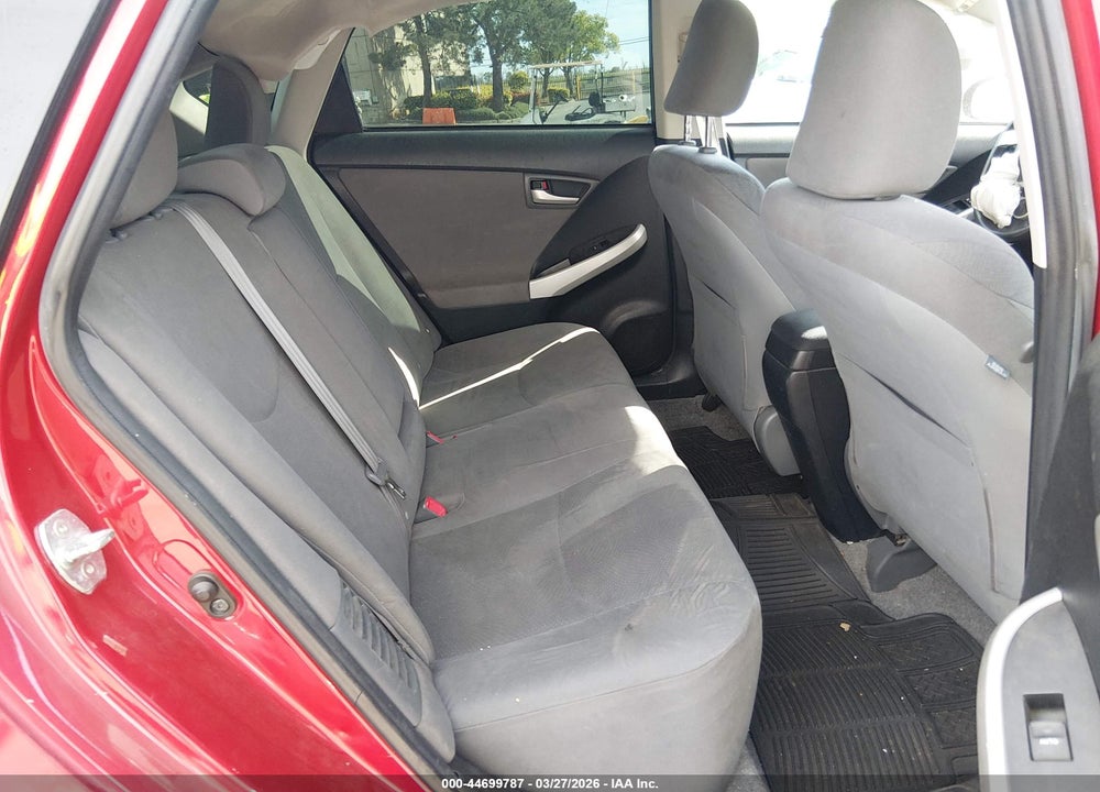 2013 TOYOTA PRIUS TWO VIN: JTDKN3DU8D1648016