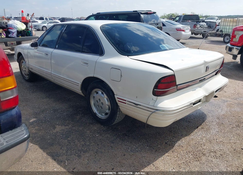 1992 OLDSMOBILE 88 ROYALE LS VIN: 1G3HY53L4NH378779