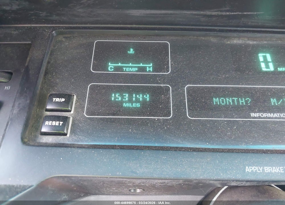1992 OLDSMOBILE 88 ROYALE LS VIN: 1G3HY53L4NH378779