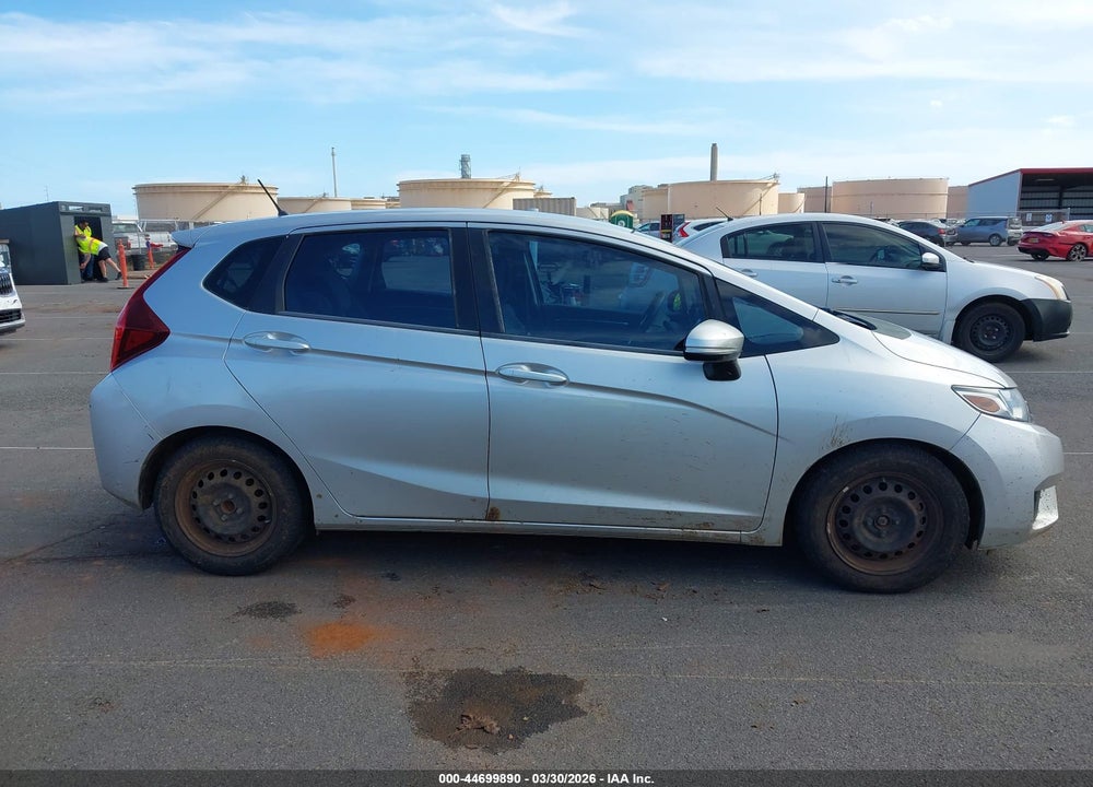 2015 HONDA FIT LX VIN: 3HGGK5H50FM719455