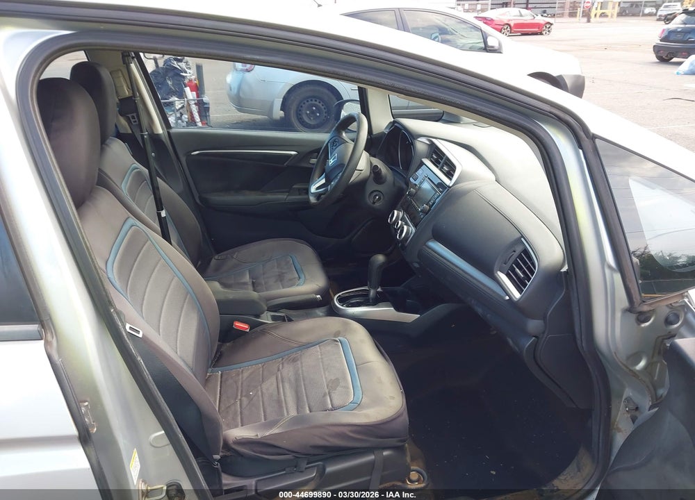 2015 HONDA FIT LX VIN: 3HGGK5H50FM719455