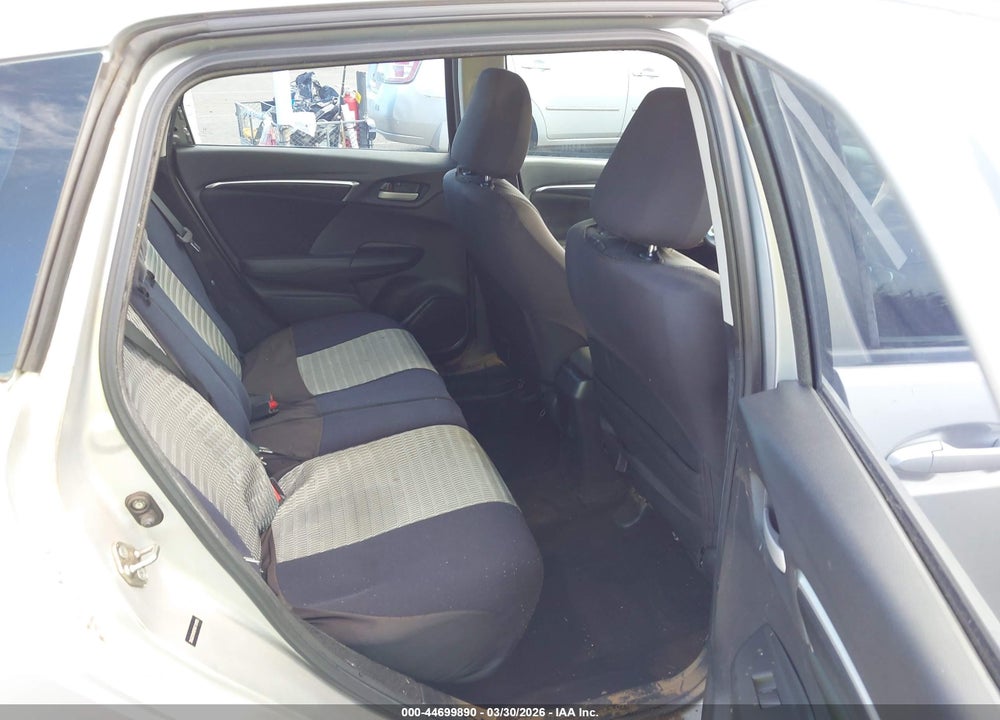 2015 HONDA FIT LX VIN: 3HGGK5H50FM719455