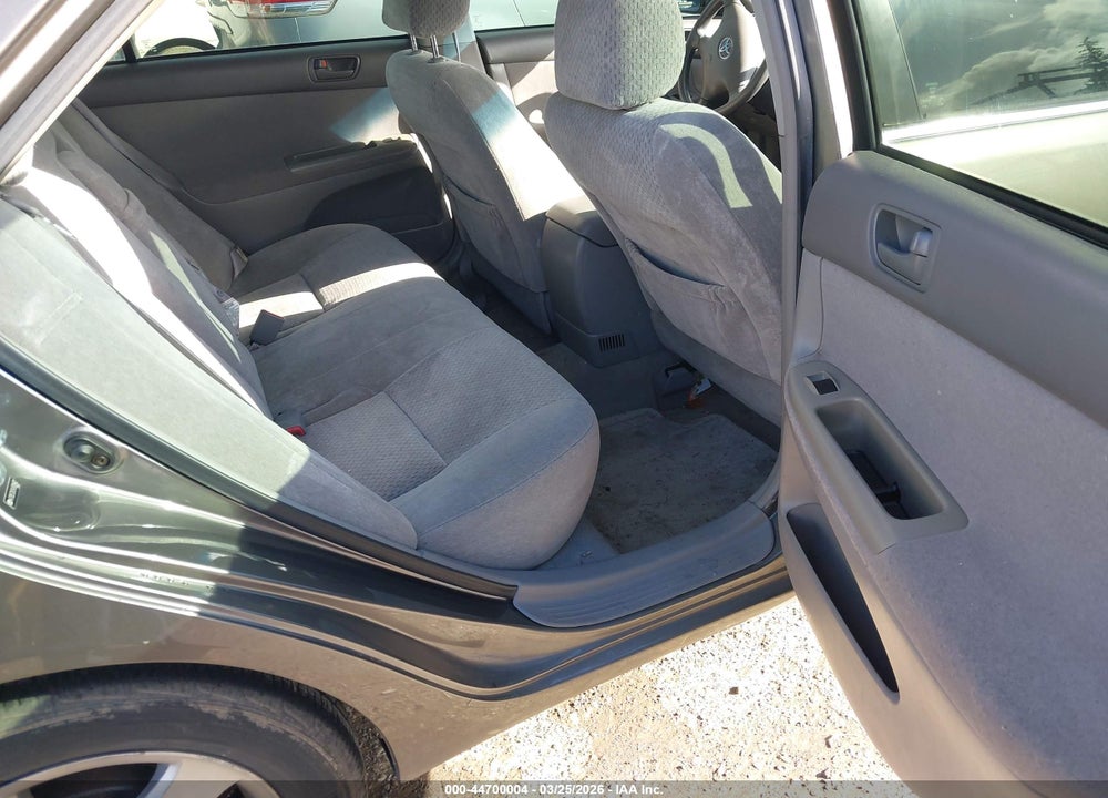 2004 TOYOTA CAMRY LE VIN: 4T1BE32K24U928462