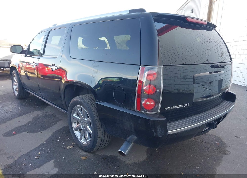 2007 GMC YUKON XL 1500 DENALI VIN: 1GKFK66807J322621