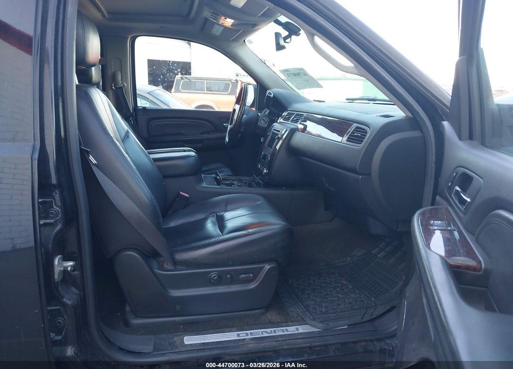 2007 GMC YUKON XL 1500 DENALI VIN: 1GKFK66807J322621