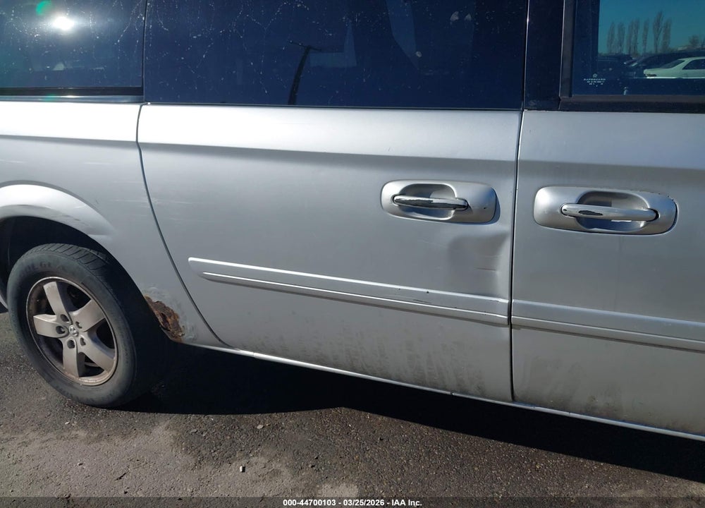 2006 DODGE GRAND CARAVAN SXT VIN: 2D4GP44L66R705215