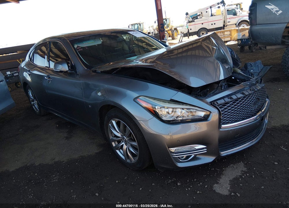 2015 INFINITI Q70 3.7 VIN: JN1BY1AP2FM540215